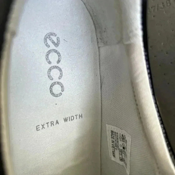 ECCO Soft 7 Womens Size 37 (US 6-6.5) Black Patent Leather Casual Sneakers Shoes - Picture 13 of 14